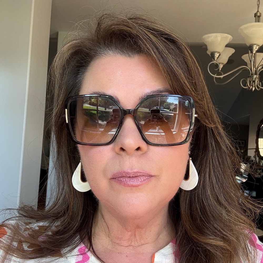 Beautiful Tom Ford sunglasses like new!  Joanna 59mm
